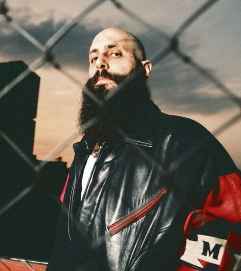 Carlos Metta sigue su camino con Chingos de Changos y presenta su primer álbum 23 5652b8cc dbbd 0012 b0b1 4448df715a1f